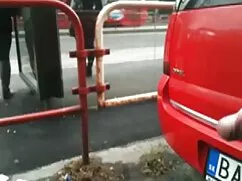 Hermosa mamá juega d ...